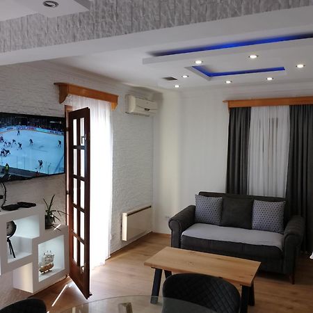 Apartment Ksenija Kotor Eksteriør bilde