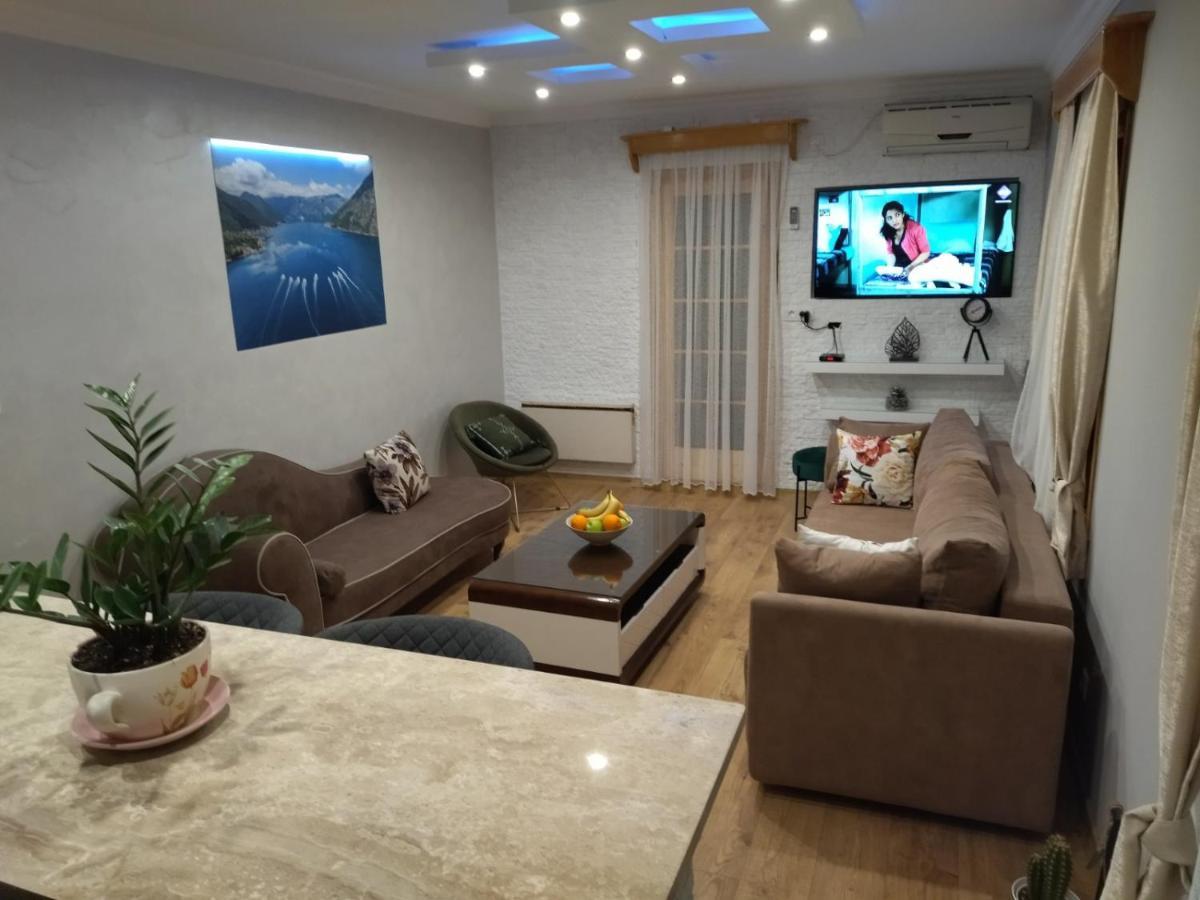 Apartment Ksenija Kotor Eksteriør bilde