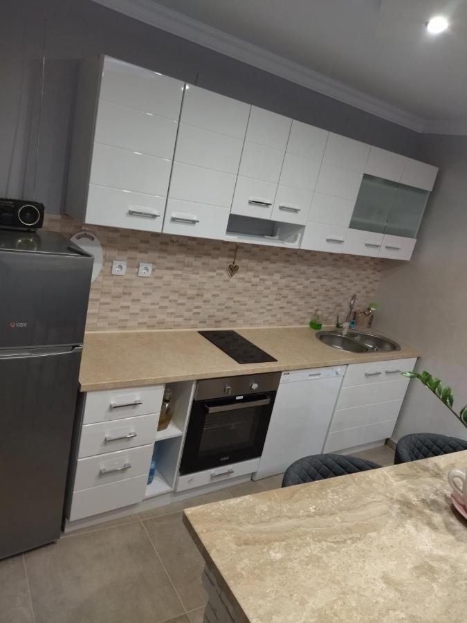 Apartment Ksenija Kotor Eksteriør bilde