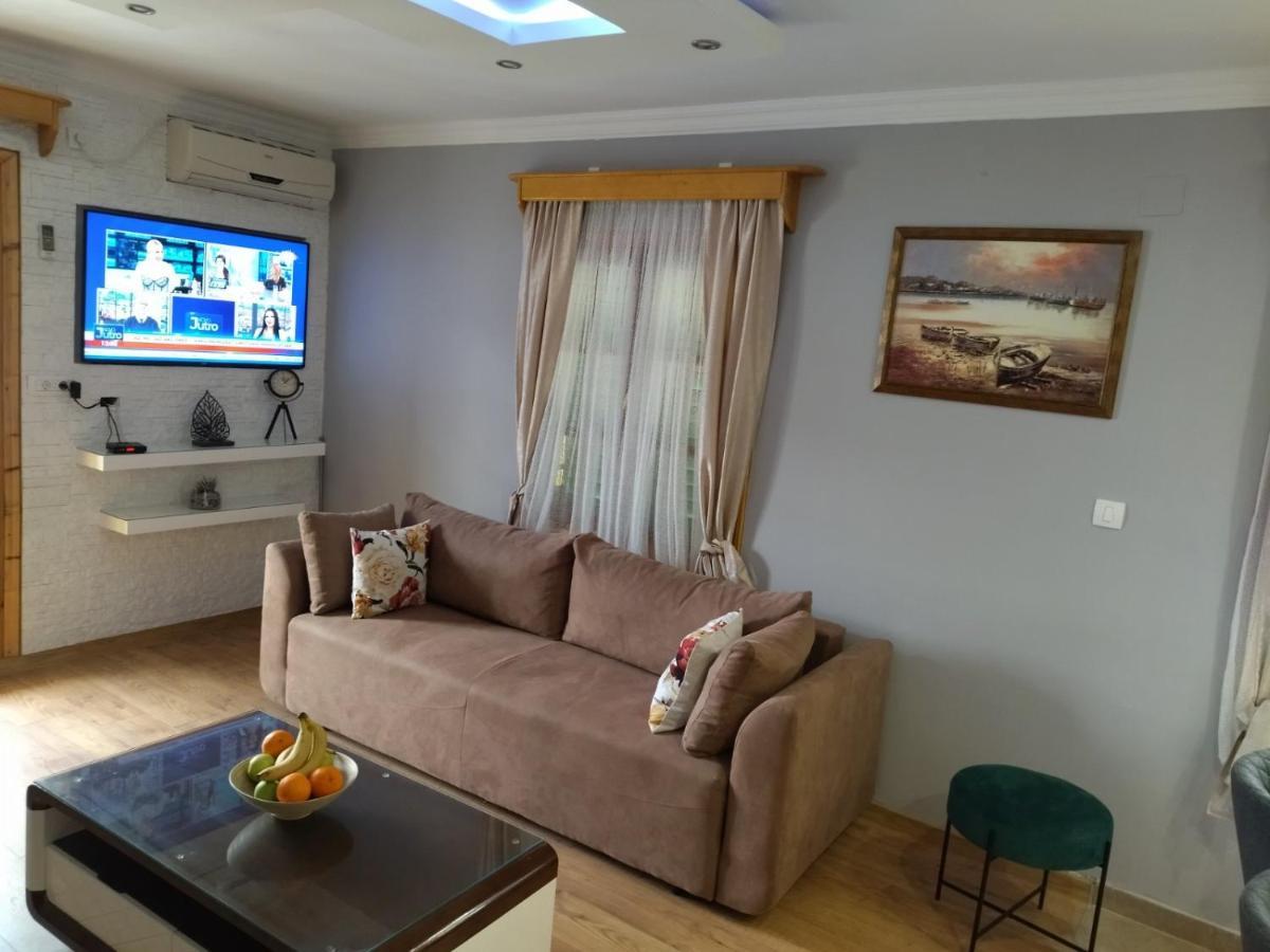 Apartment Ksenija Kotor Eksteriør bilde