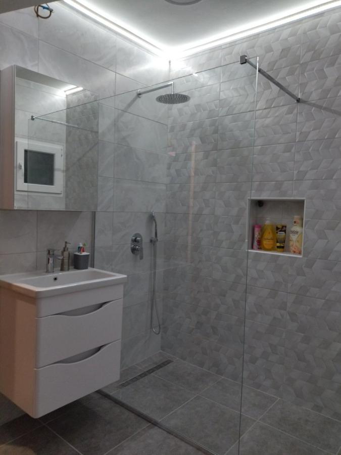 Apartment Ksenija Kotor Eksteriør bilde