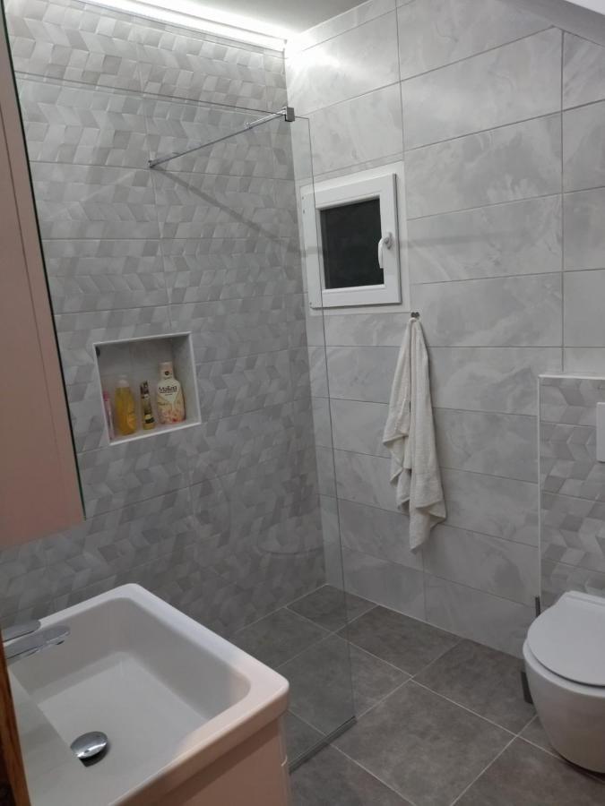 Apartment Ksenija Kotor Eksteriør bilde