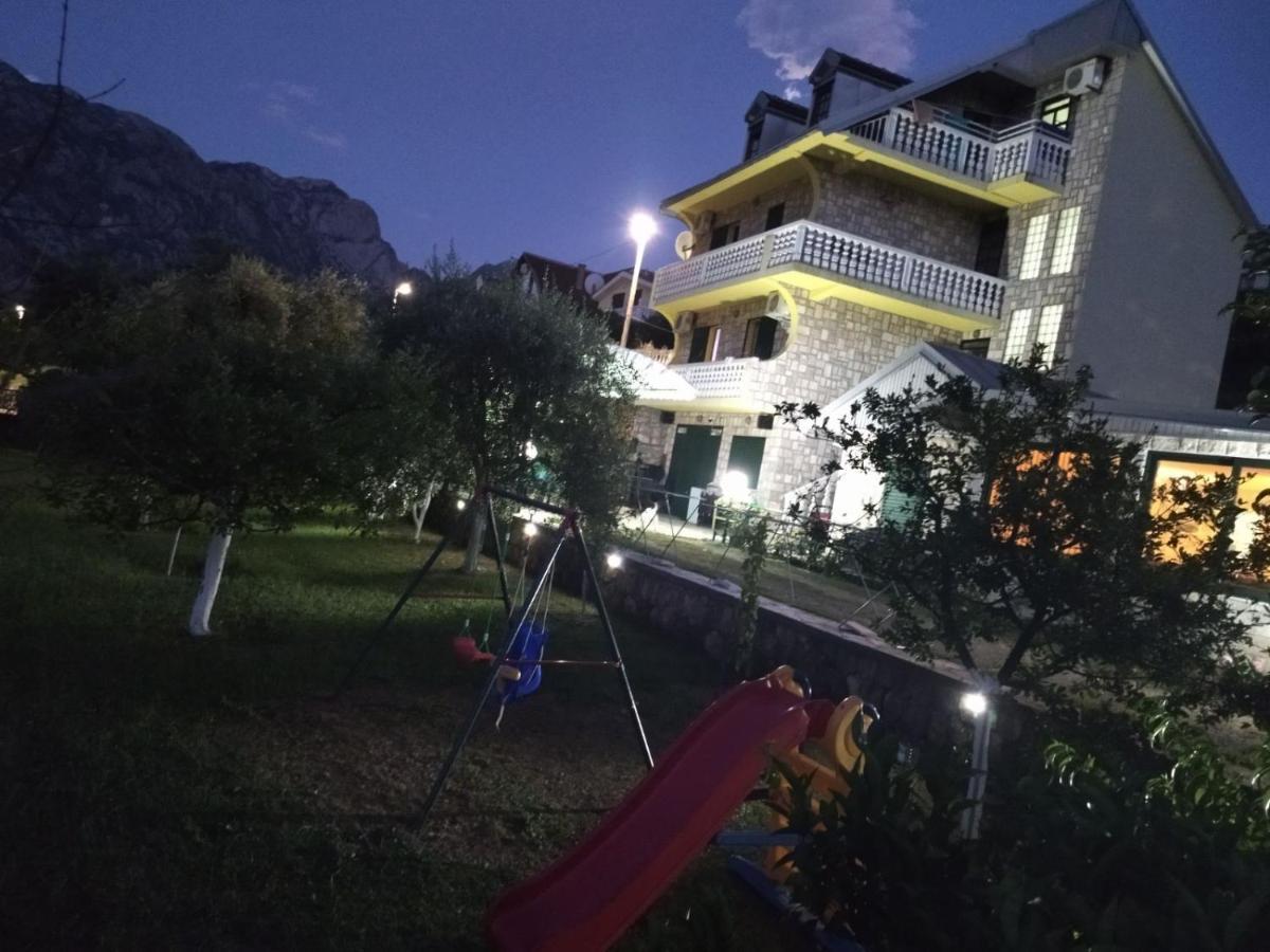 Apartment Ksenija Kotor Eksteriør bilde