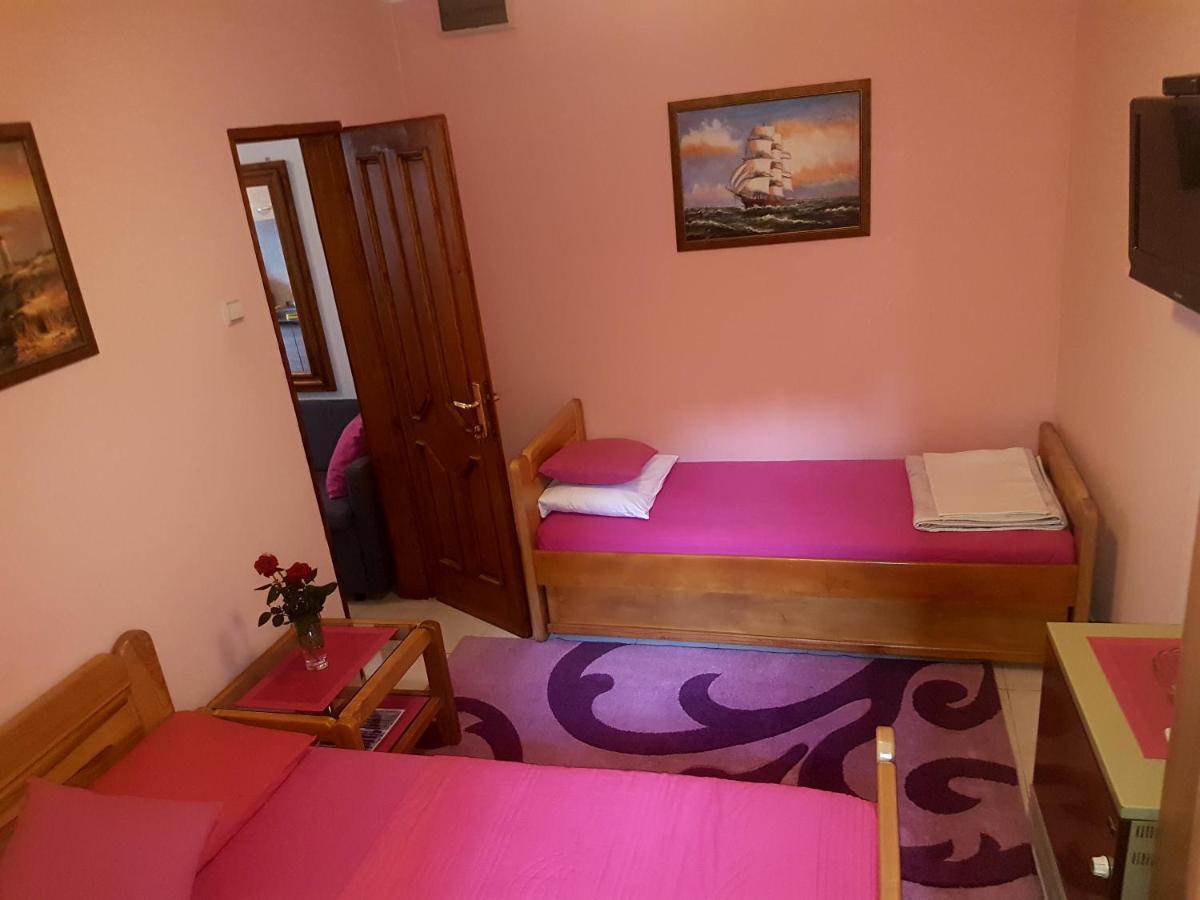 Apartment Ksenija Kotor Rom bilde