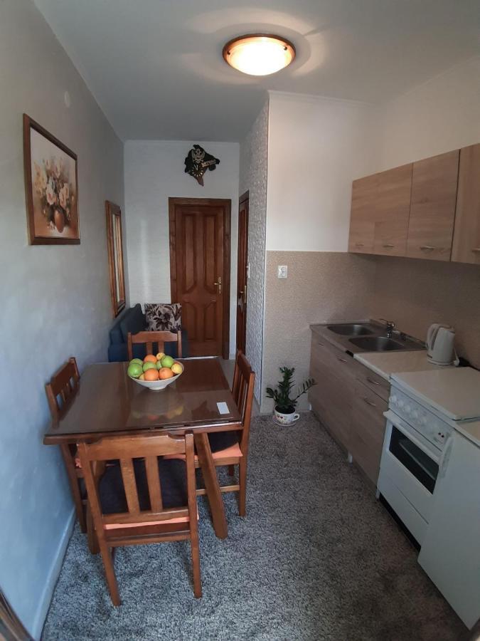 Apartment Ksenija Kotor Eksteriør bilde