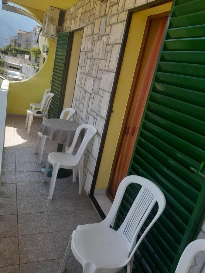 Apartment Ksenija Kotor Eksteriør bilde