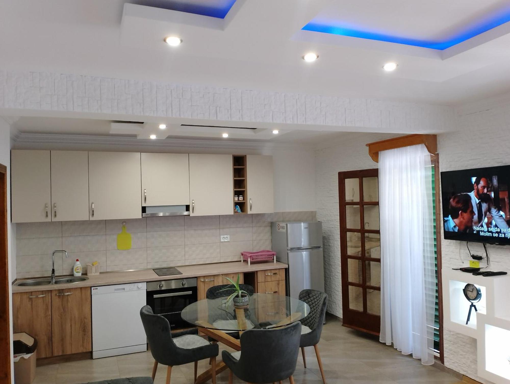 Apartment Ksenija Kotor Eksteriør bilde