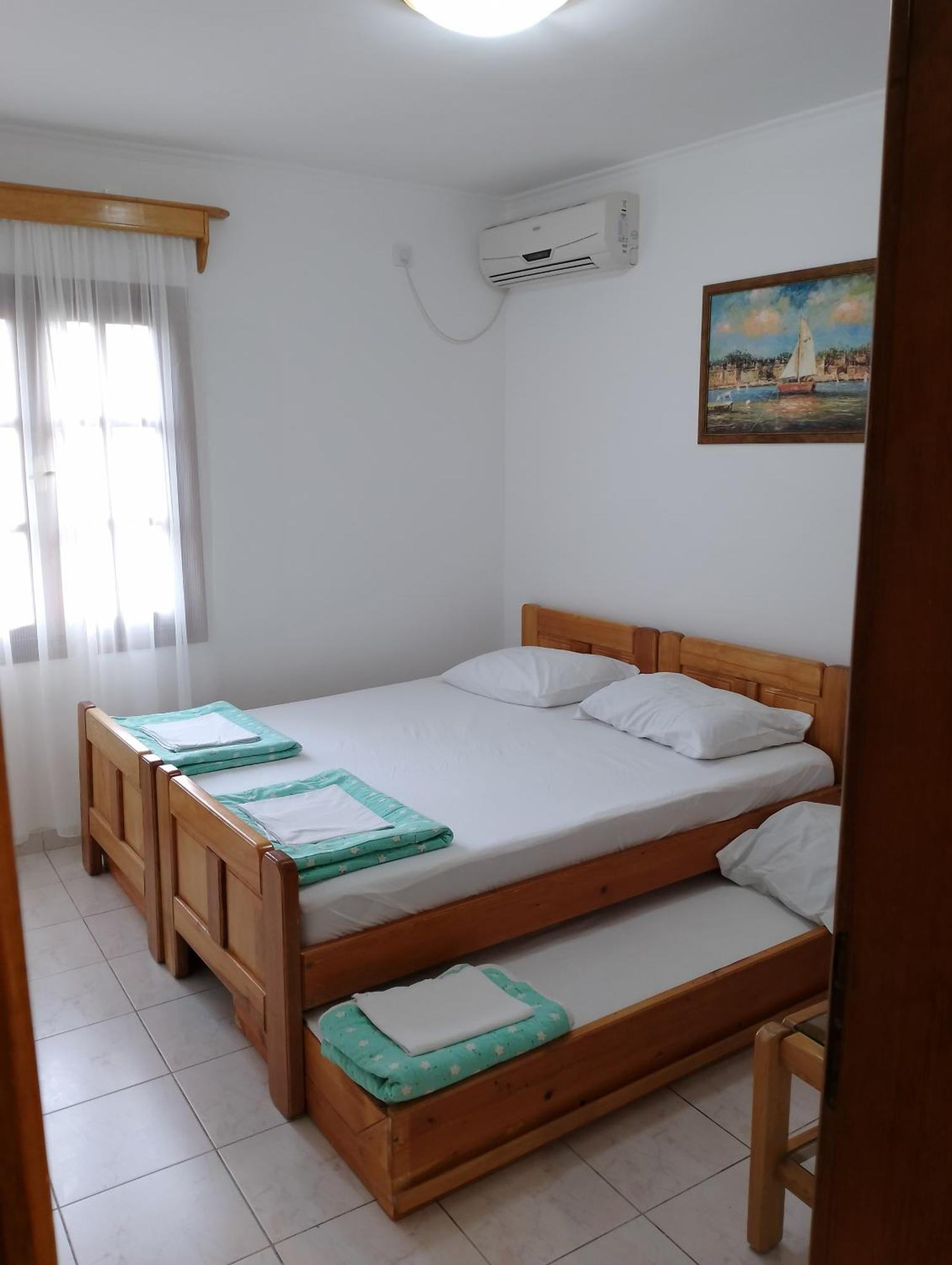 Apartment Ksenija Kotor Eksteriør bilde
